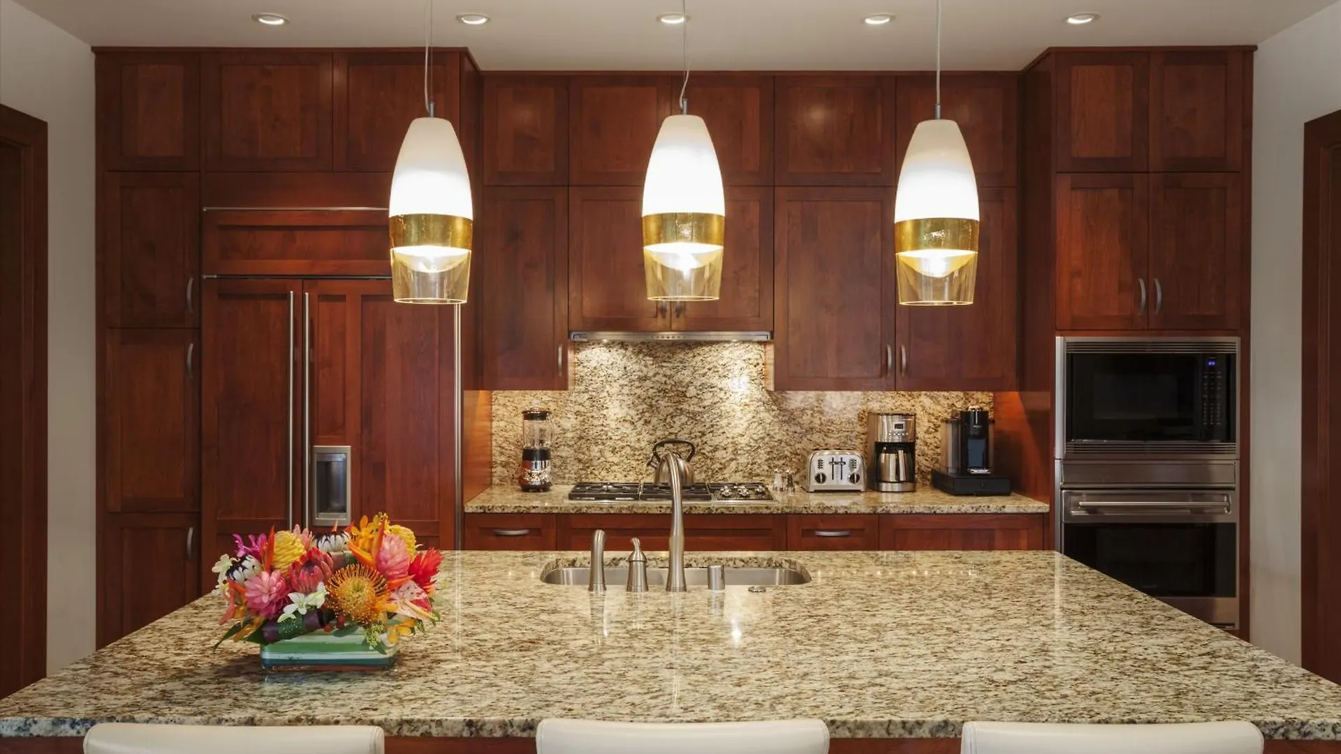 Villa Beautifully Decorated Ocean Front 3 Bedroom Den, 3,5 Bath Montage Kapalua Grand Residence Sleeps 8 United States