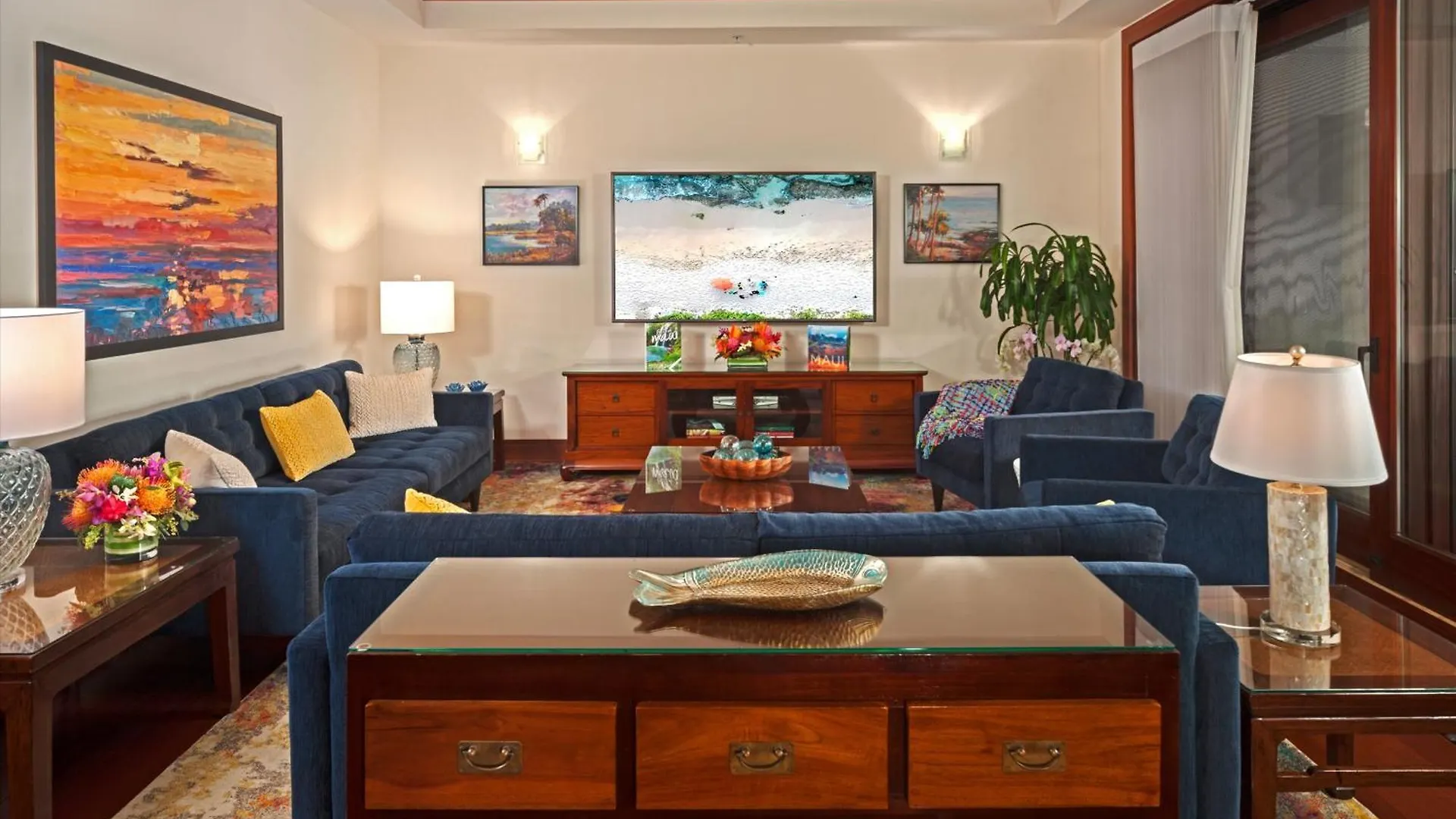 Villa Beautifully Decorated Ocean Front 3 Bedroom Den, 3,5 Bath Montage Kapalua Grand Residence Sleeps 8